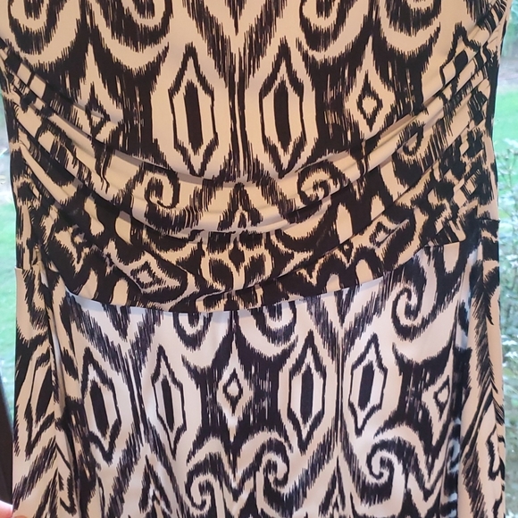 Size 8 enfocus studio white and navy dress - Picture 3 of 3